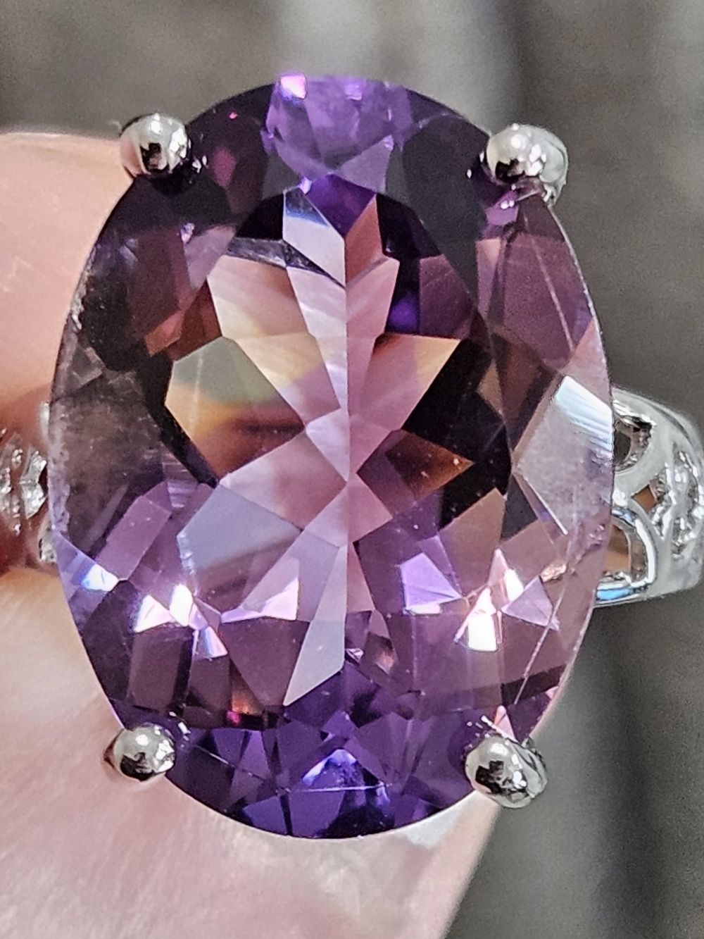 18ct. Natural Purple, Pink & Yellow Banded Oval Ametrine Ring